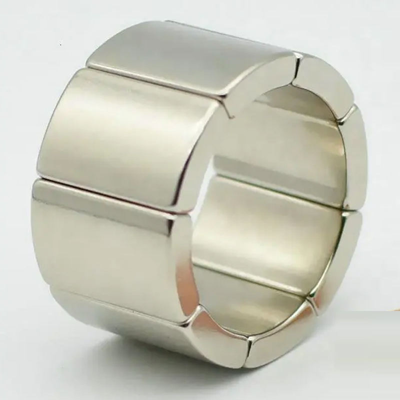 70b53c5a0c2207ee3e94af64e5d64b3ad6f3ab9f-1